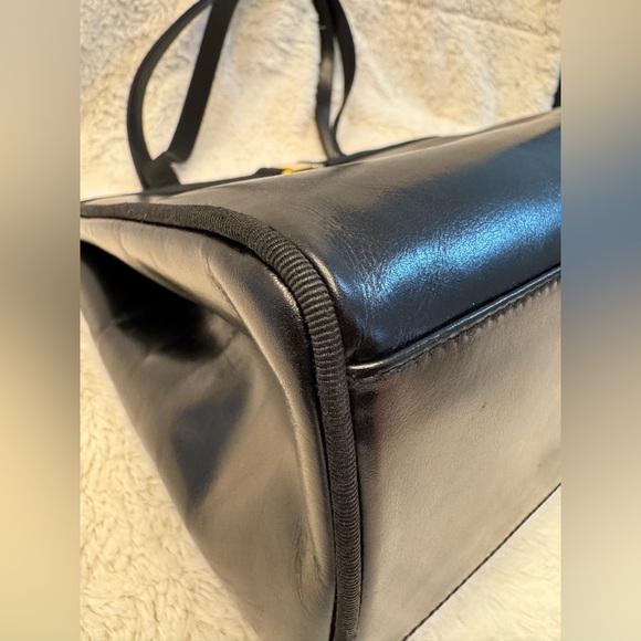 NWOT Vintage Salvatore Ferragamo Vara Ribbon Tote in Smooth Leather - Picture 6 of 16